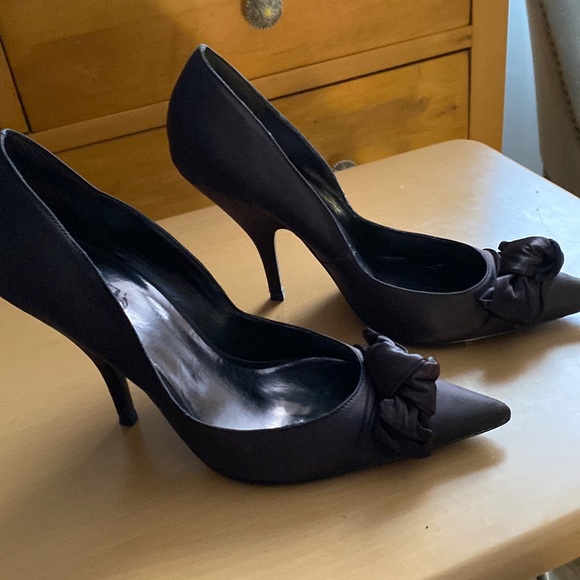 JLo satin pump in original box - Picture 1 of 2